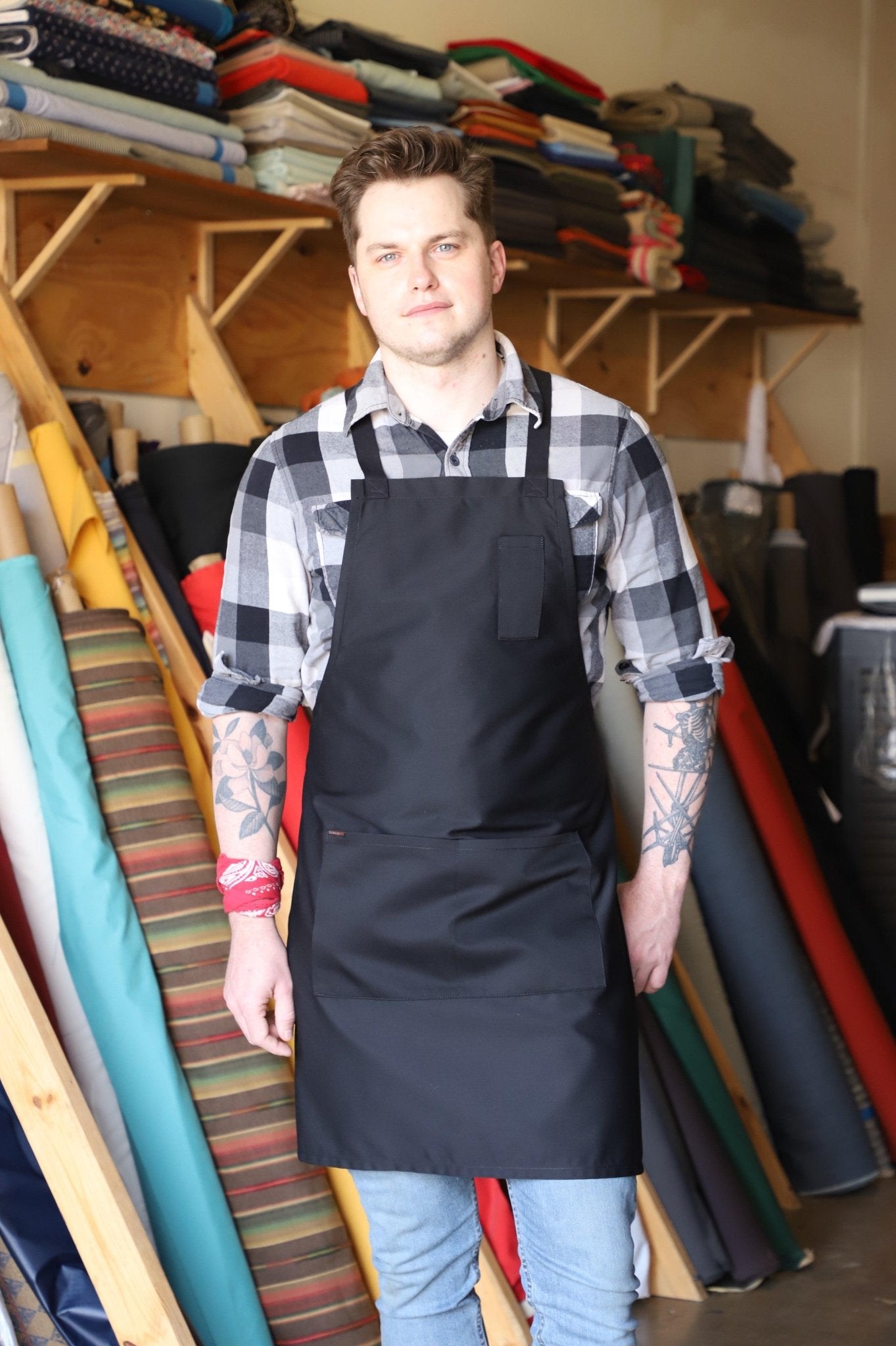 baseline-bib-aprons-black-grey